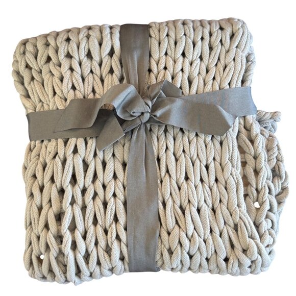 Madison Park Chunky Knit Throw Blanket 50"x60" Grey 100% Acrylic Soft Cozy Home - Picture 2 of 8